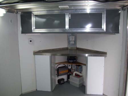 Upper cabinet